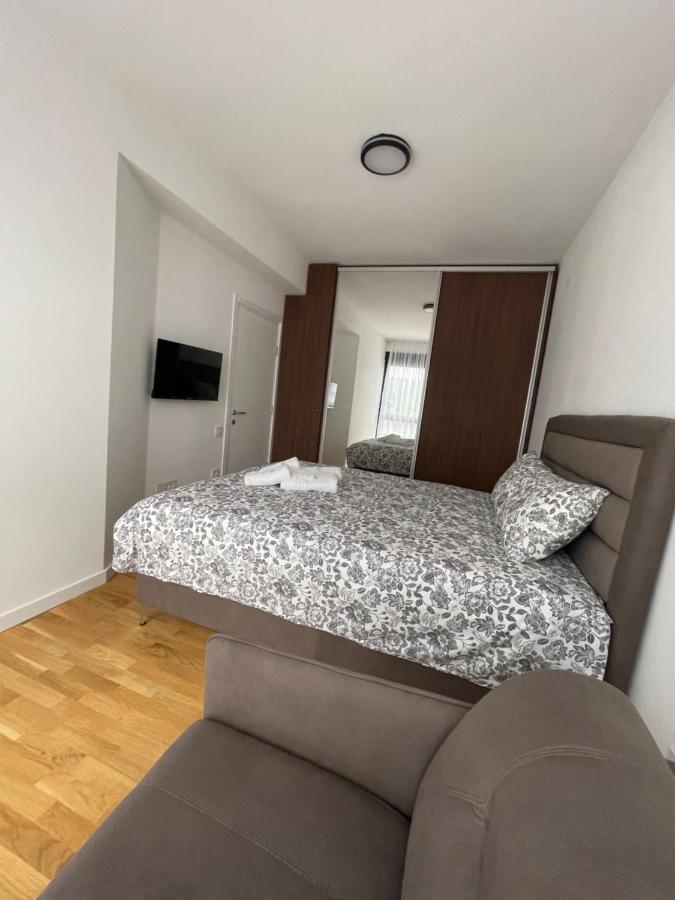 Leo Lux 2 Apartamento Ni Exterior foto