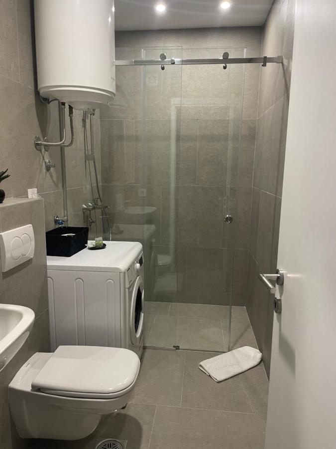 Leo Lux 2 Apartamento Ni Exterior foto